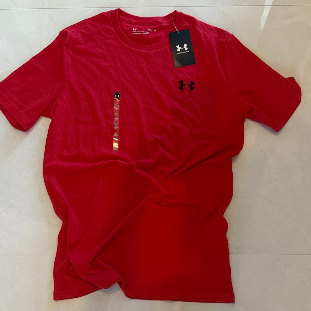 Under Armour Men's Vibrant Red Short Sleeve Tee